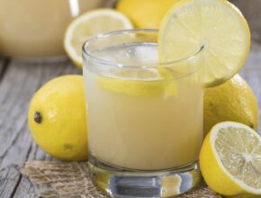 What are the health benefits of lemon juice?